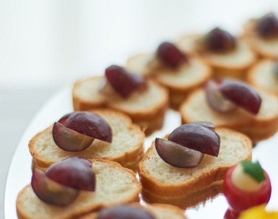 季節フルーツのブルスケッタの画像